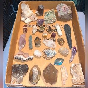 30 Piece Mixed Mineral Flat